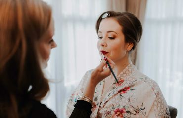 4 Tips To Find Your Perfect Wedding Make-Up Artist